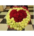 Букет Сердце для любимой из 101 красной и белой розы